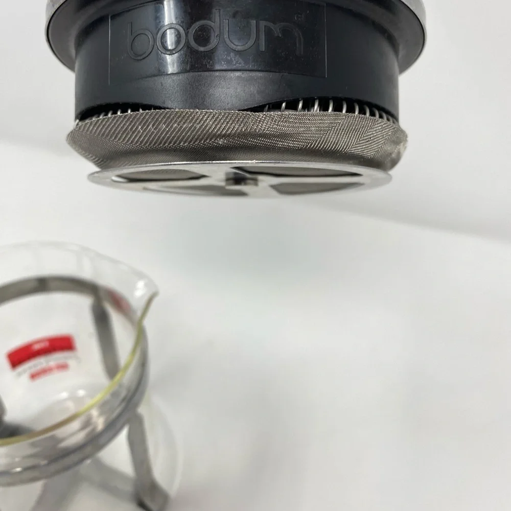 Bodum Caffettiera French Press Coffee Maker, Black Plastic Lid and Stainless